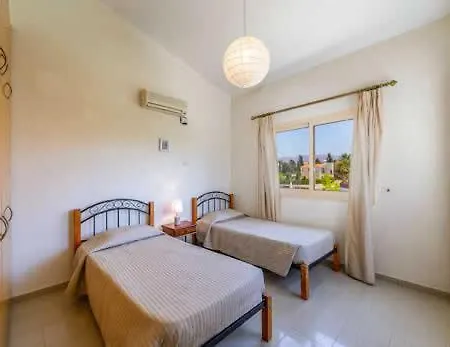 Villa Corallia Dream 11 *